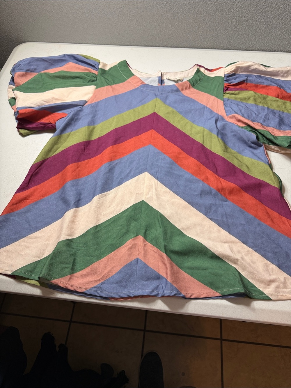 Entro Colorblock Chevron Puff Sleeve Top - Multicolor